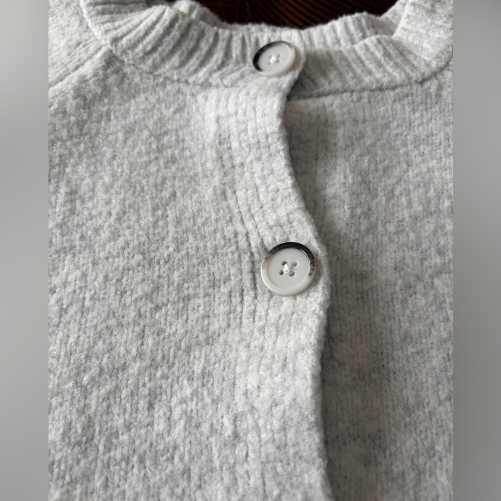 Universal Thread Cream Button-Up Cardigan - Picture 2 of 4